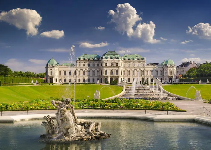 Designer Historical 2bd By Mitte *
