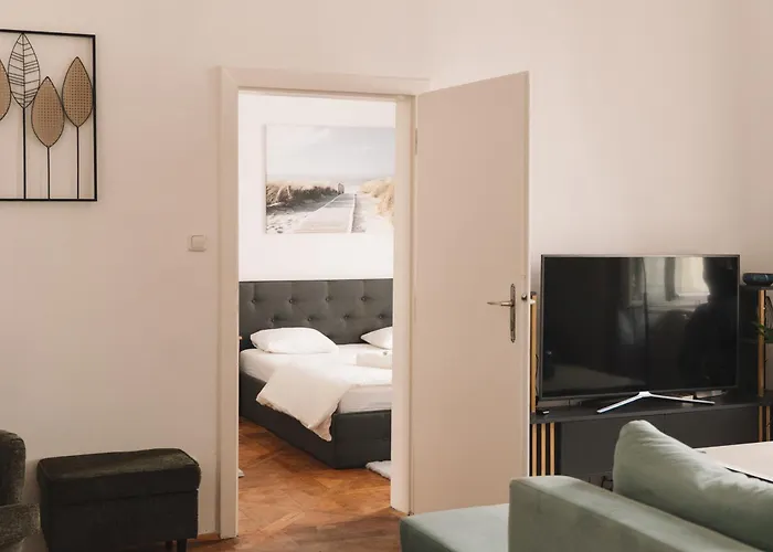 Apartment Designer Historical 2bd By Mitte *