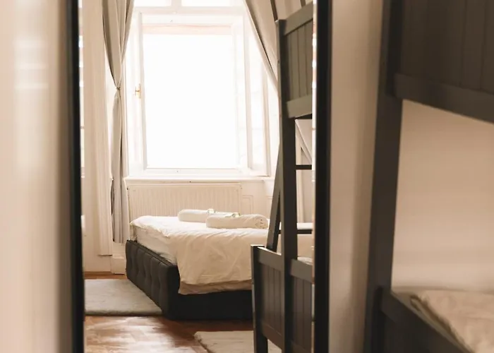 Designer Historical 2bd By Mitte * Wien