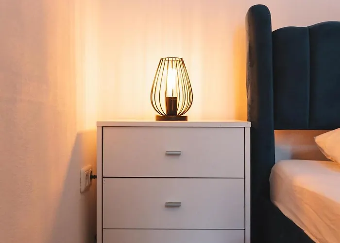 Designer Historical 2bd By Mitte Apartment *