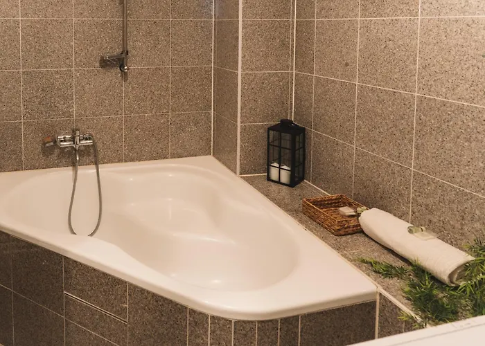Apartment Designer Historical 2bd By Mitte